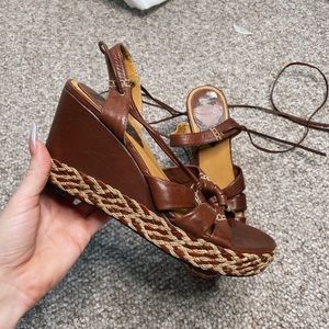 Brown wedges